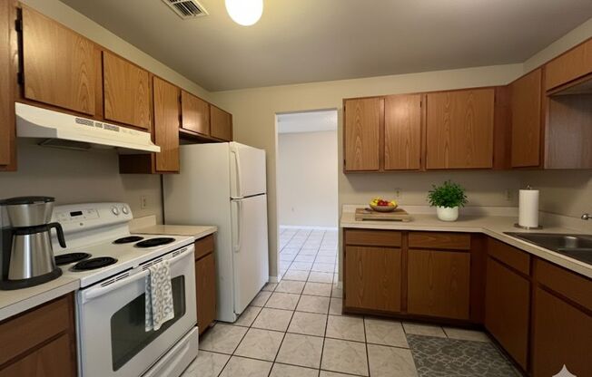 SPACIOUS 3 Bedroom, 2 Bathroom Ekana Point Home at Twin Rivers in OVIEDO!!! Available Now!