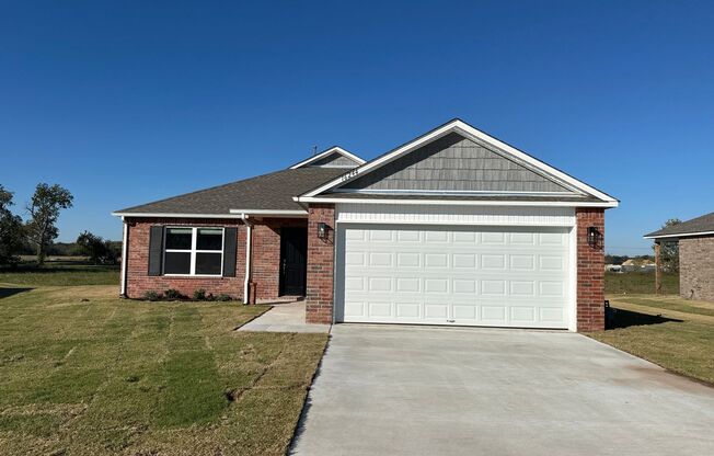 *Pre-leasing* NEWER Three Bedroom | Two Bath Home in Robinson Ranch