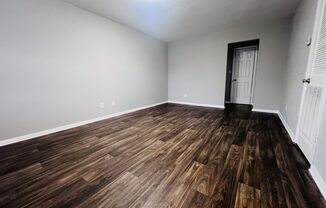 1 bed, 1 bath, 700 sqft, $1,149, Unit B01