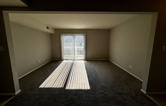 1 bed, 1 bath, 755 sqft, $1,080, Unit 5905G