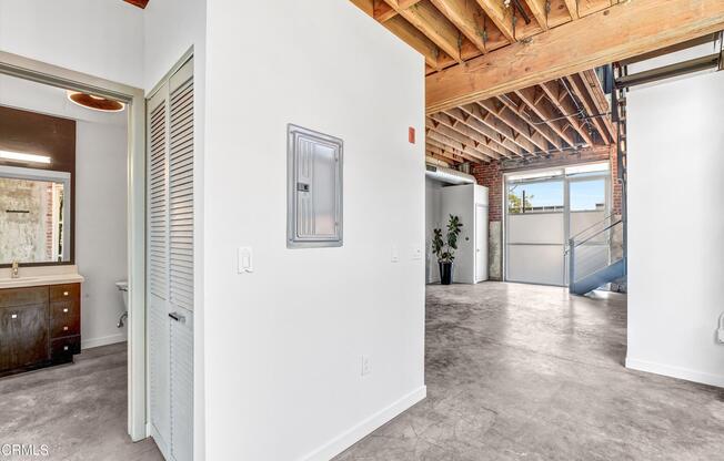 2 beds, 1.5 baths, 1,380 sqft, $5,300, Unit 111