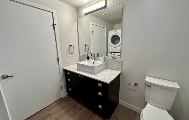 Studio, 1 bath, 430 sqft, $1,449, Unit Unit 512