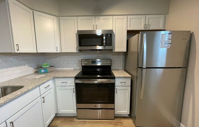 1 bed, 1 bath, 700 sqft, $1,325, Unit 5926100