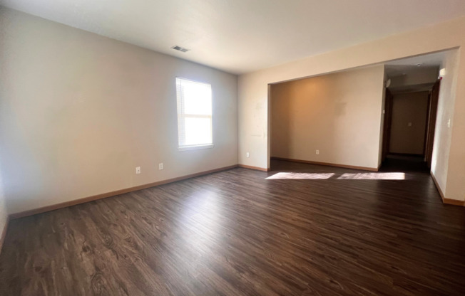 2 beds, 1.5 baths, 1,008 sqft, $950, Unit 08