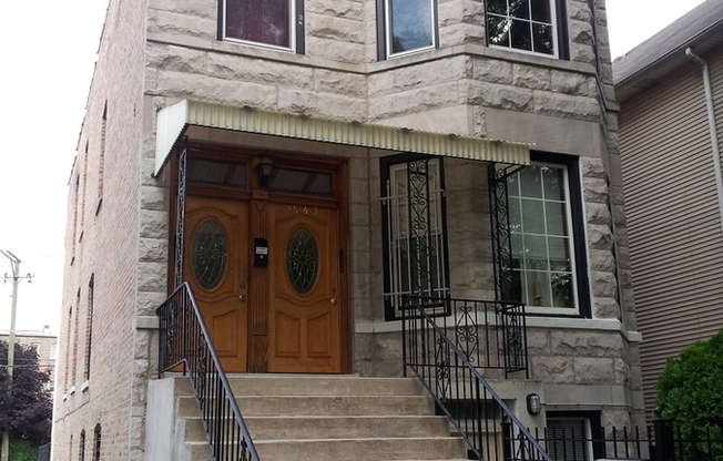 2543 N Spaulding Ave