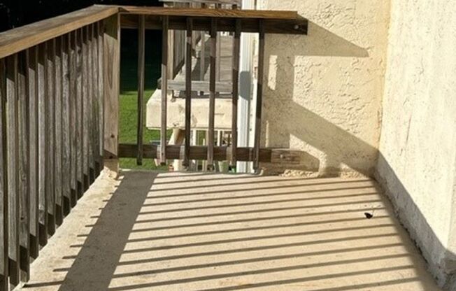 2 beds, 1 bath, 900 sqft, $1,525, Unit 933