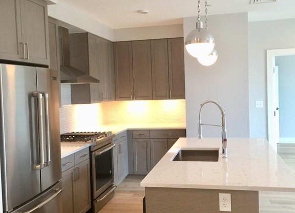 2 beds, 2 baths, 951 sqft, $4,000, Unit 309