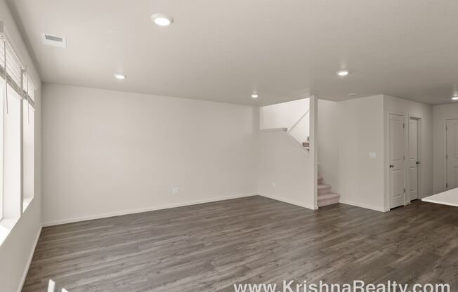 Beautiful Modern *NEW CONSTRUCTION* 4 BD* 2.5 BA* Single Family Home Located In East Park Village In Salem!