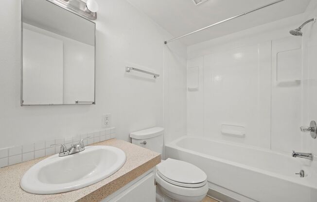 Studio, 1 bath, 500 sqft, $1,200, Unit 07