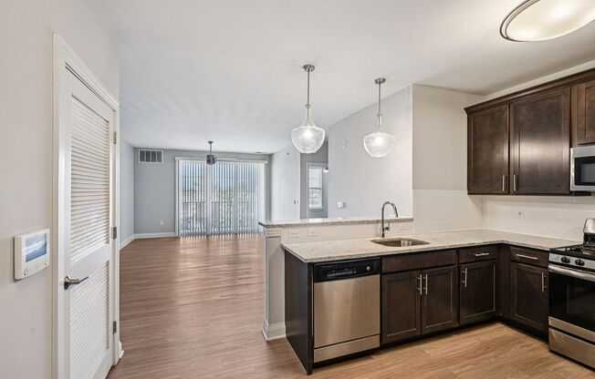 1 bed, 1 bath, 847 sqft, $2,889, Unit 6404