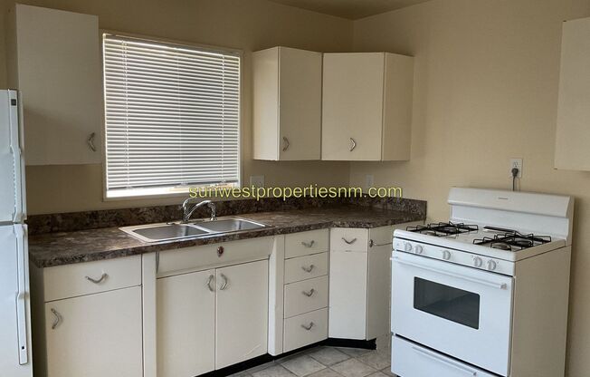 2 Bedroom, 1 Bath