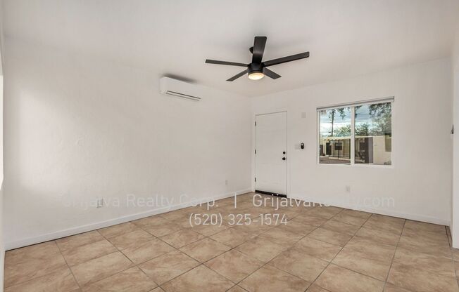 3001-3015 E La Madera Dr