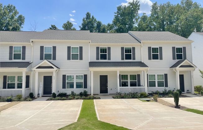 Charming townhome community! 3br 2.5ba  Jake Alexander Area Near I-85