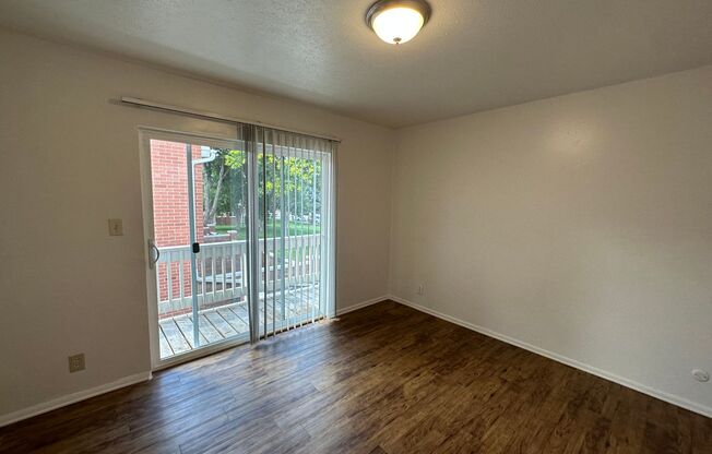 4500 Laguna Pl.