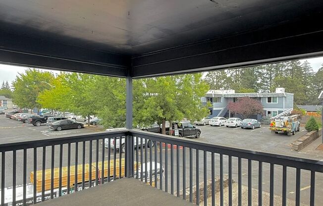 2 beds, 1 bath, 839 sqft, $1,325, Unit 34