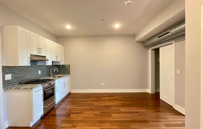 1 bed, 1 bath, $1,395, Unit Apt 18