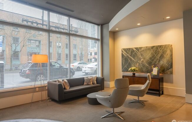 0Bd/1Ba Seattle Condo