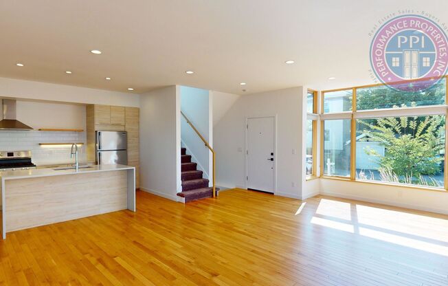 STUNNING MODERN SE PORTLAND TOWNHOME! 2 Bedrooms + Spacious Loft | Oversized Patio | Cozy Fireplace | $0 Upfront Security Deposit Option with Rhino!