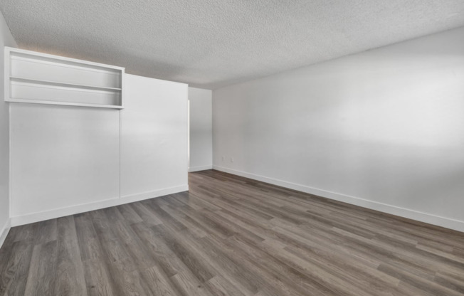 Studio, 1 bath, 400 sqft, $1,895, Unit 350