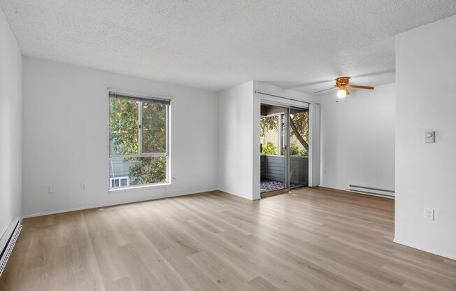 Charming 1-Bedroom Apartment in Highland Park – Freshly Updated & Conveniently Located