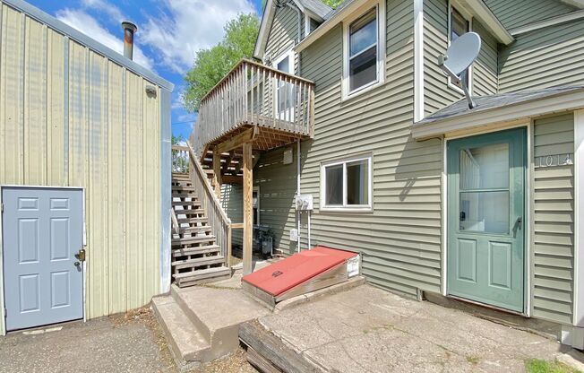 1014 Front Ave