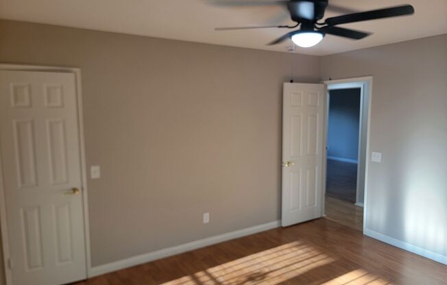 3 beds, 2 baths, $3,300