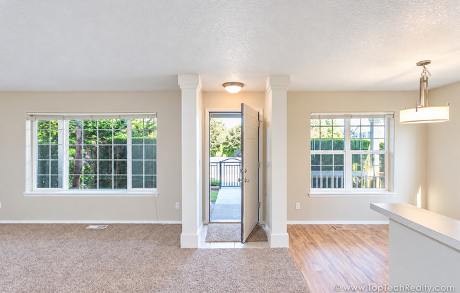 3 beds, 2.5 baths, $2,550