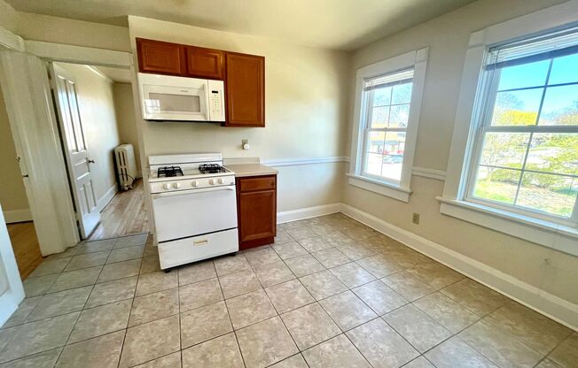 3956-3958 N Murray