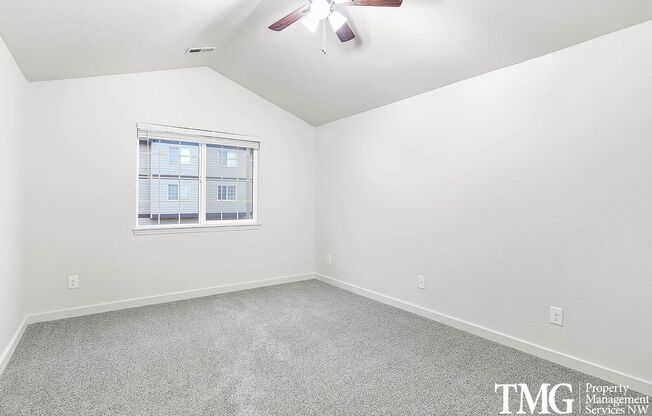 2 beds, 1 bath, 900 sqft, $1,795, Unit 220