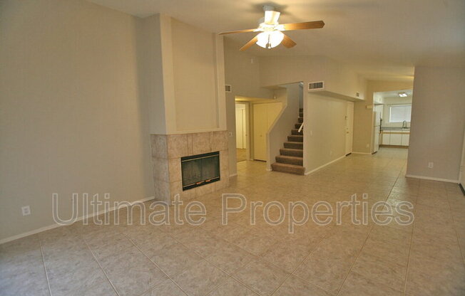 12107 N 79 DR