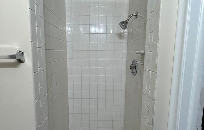 2 beds, 2 baths, 1,200 sqft, $940, Unit #12