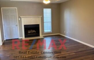 3 beds, 2 baths, $1,350