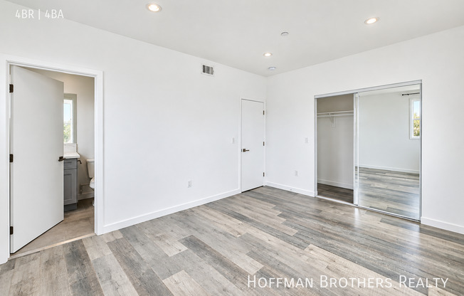158 N Mariposa Ave