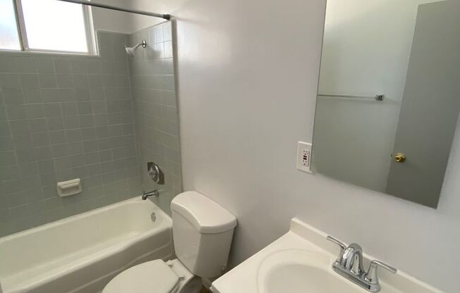 2 beds, 2 baths, 950 sqft, $2,375, Unit F