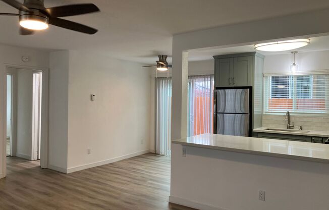 2 beds, 1 bath, 821 sqft, $2,287, Unit 3