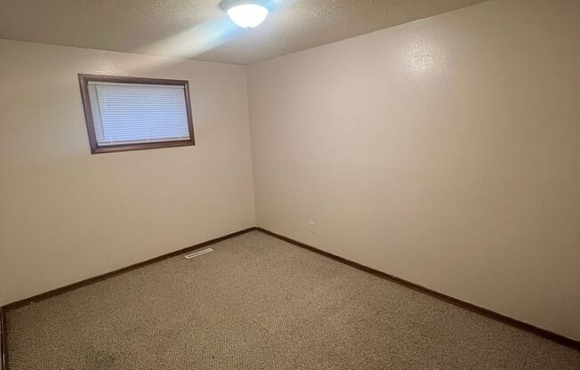 533 E OLYMPIC AVE