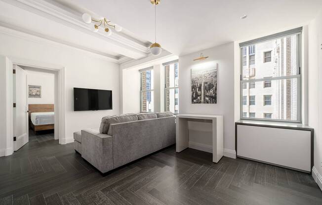301 AVE 2321