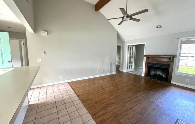 NEW STAINLESS APPLIANCES COMING!!  Renovated 3 Bedroom 2 Bath in Hendersonville!  Pets allowed!