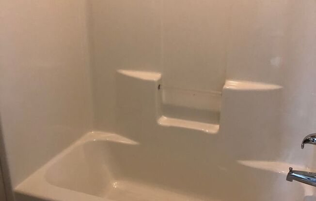 1 bed, 1 bath, 450 sqft, $1,250, Unit 405