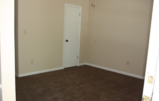 2 beds, 1.5 baths, 950 sqft, $1,450, Unit J2