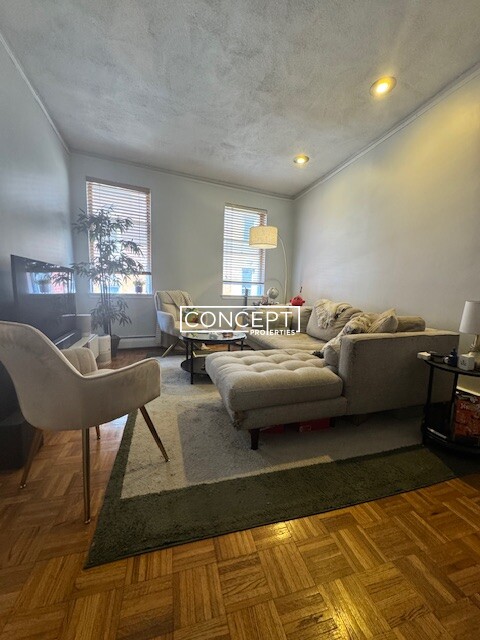 157 SALEM ST