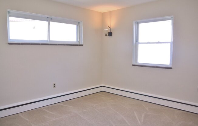 1 bed, 1 bath, $1,075, Unit APT G