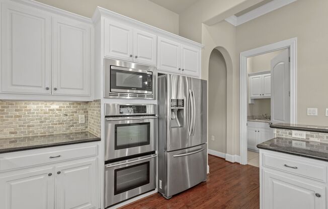 Luxury Highland Park Condo with gas and water