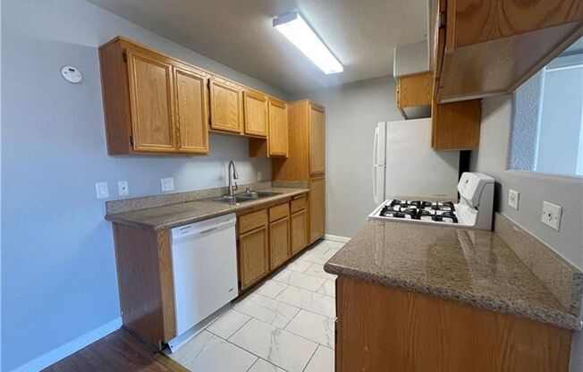 2 beds, 2 baths, $1,299, Unit # 2110