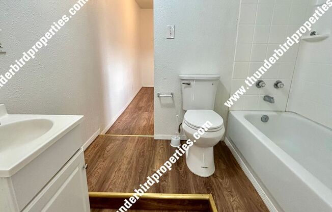 1 Bedroom, 1 Bathroom near CNM Area Available NOW!