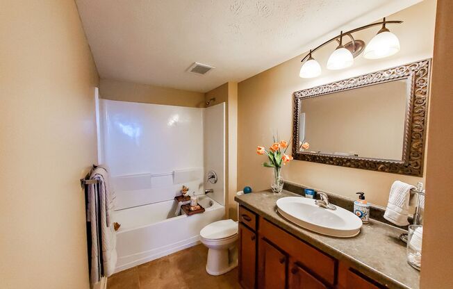 1 bed, 1 bath, 650 sqft, $1,095, Unit 601 - Unit 104 A650