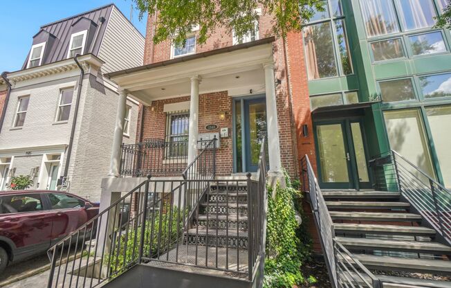 Great 2 Bedroom 1.5 bath in the heart of Shaw