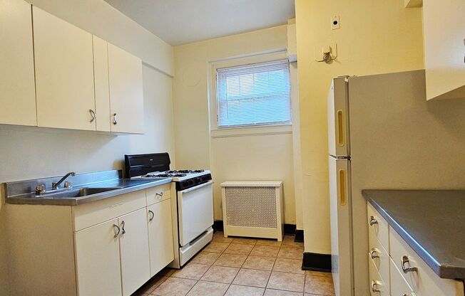 1 bed, 1 bath, 600 sqft, $1,450, Unit 206