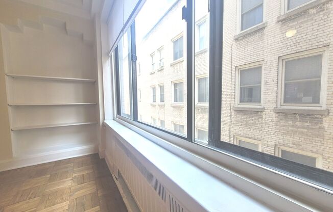 1 bed, 1 bath, $1,075, Unit 307