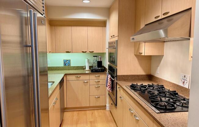 2 beds, 2 baths, 1,315 sqft, $4,500